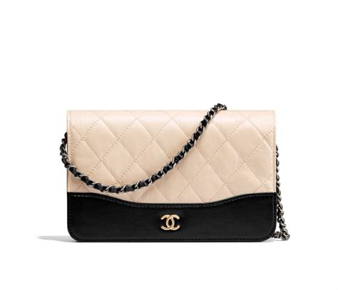 pochette chanel catena|Borse Chanel: la pochette con catena da regalare a Natale 2021.